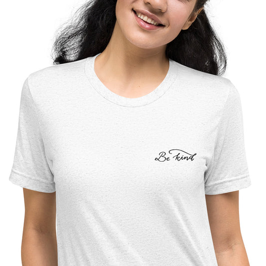 Embroidered short sleeve t-shirt "Be kind"