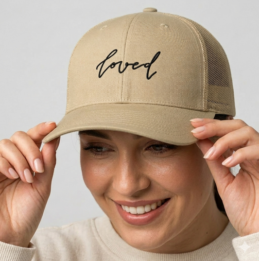 Trucker Cap "loved"